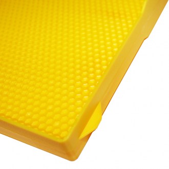 Celoplastový rámek r.m. 39x24 - termoplast - žlutý